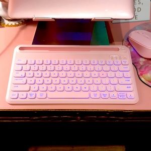 Rechargeable Backlit Wireless (Bluetooth) Keyboard & Mouse Set - Pink